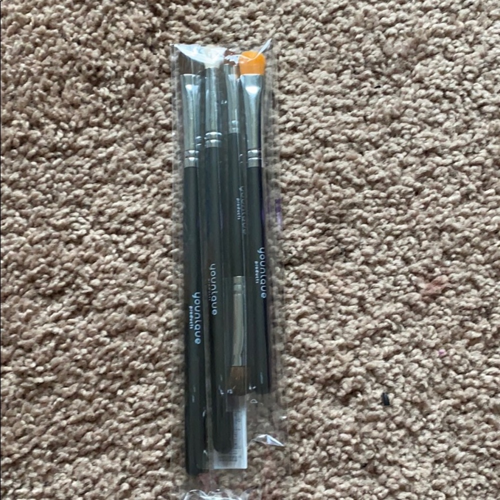 Set of Eye Brushes